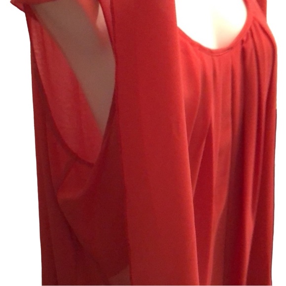 Zenobia Women atop - Picture 3 of 5